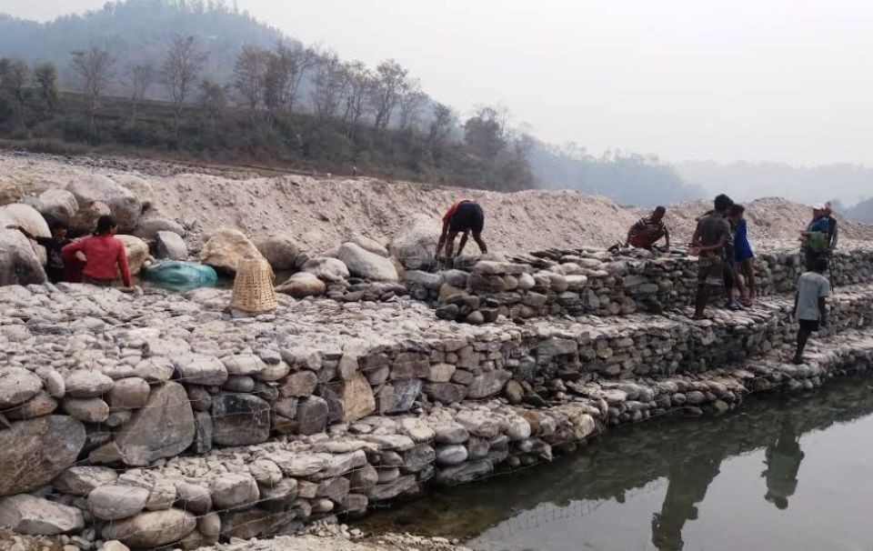 पाँच अर्बको लागतमा तटबन्ध निर्माण सुरु